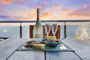 ZEN POINT PENTHOUSE 3-BR Executive W/front Retreat Darwin